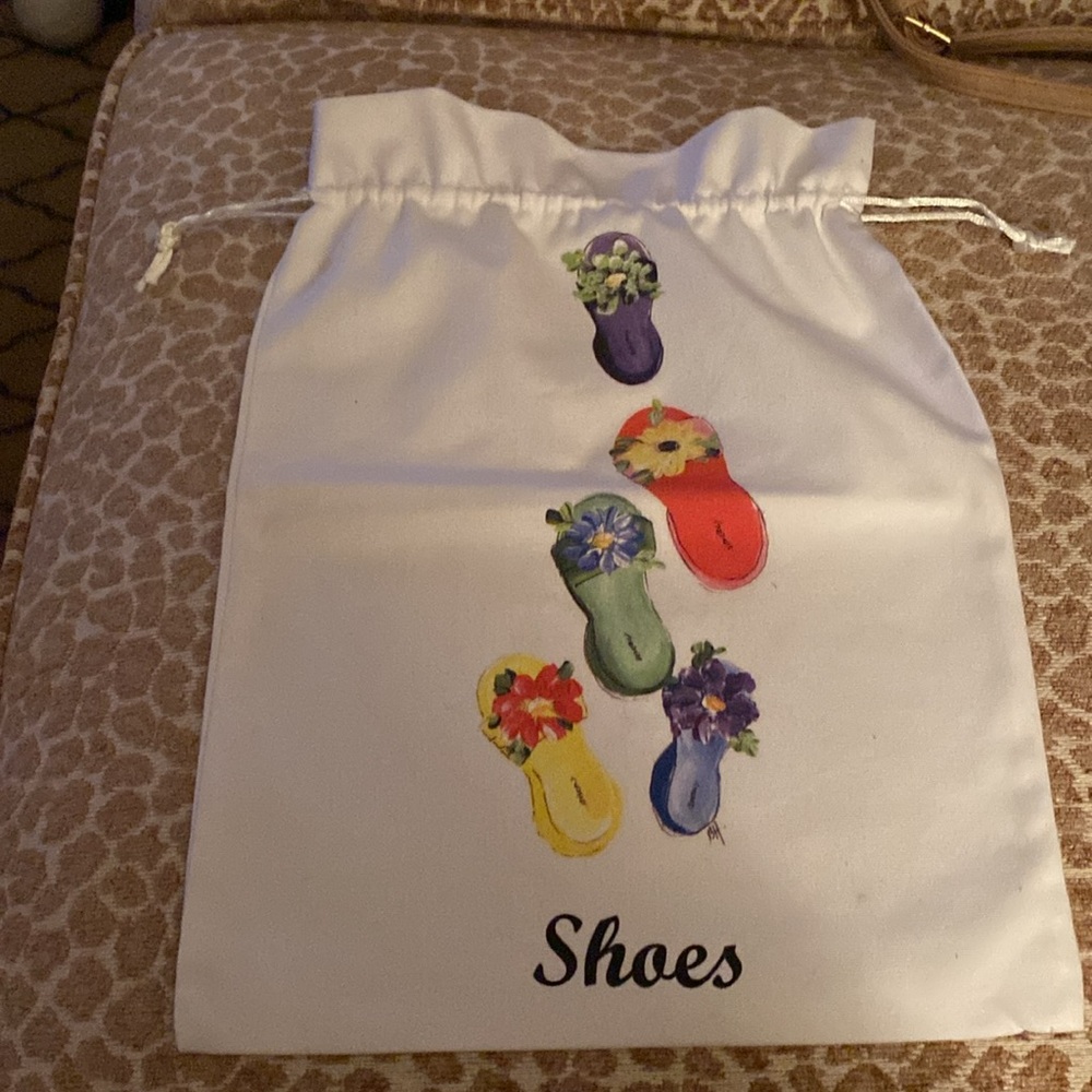 Nwt White Draw String Shoe Bag With Colorful Pain… - image 2